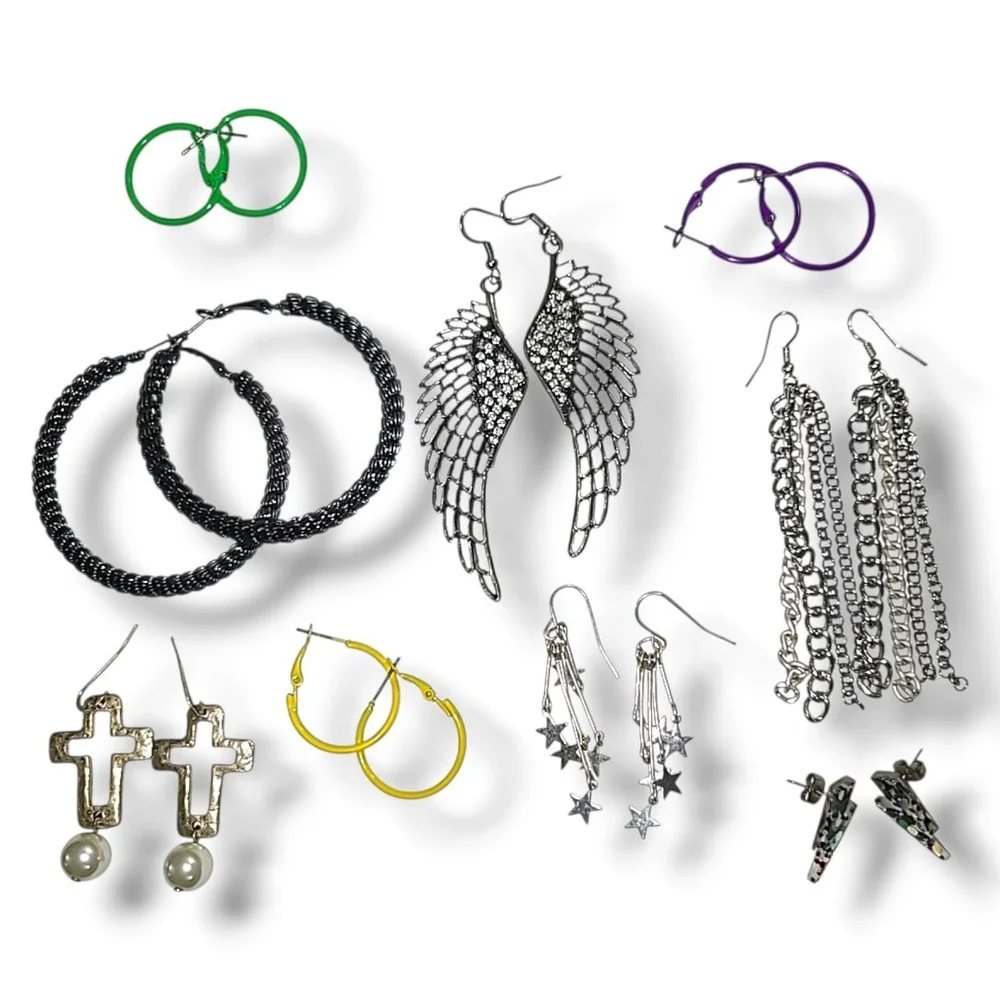 Lot of 9 Pairs Vintage 90s Y2K Dangle & Hoop Earrings